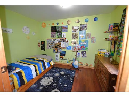 205 307Th Avenue, Kimberley, BC - Indoor Photo Showing Bedroom
