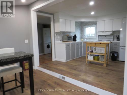 #72 -198 Springbank Dr, London, ON - Indoor Photo Showing Kitchen