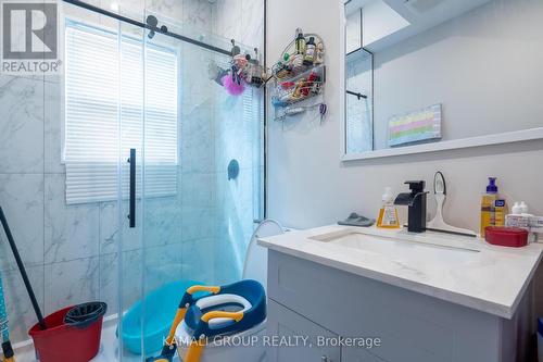 4554 Third Ave, Niagara Falls, ON - Indoor Photo Showing Bathroom