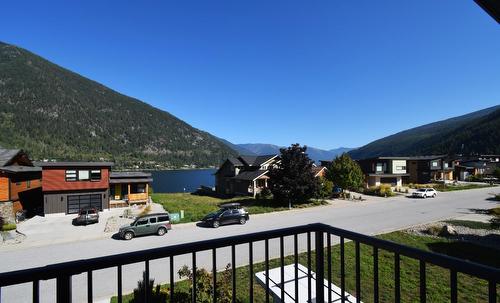 824 Sproat Drive, Nelson, BC - Outdoor With Balcony
