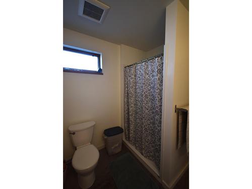 824 Sproat Drive, Nelson, BC - Indoor Photo Showing Bathroom