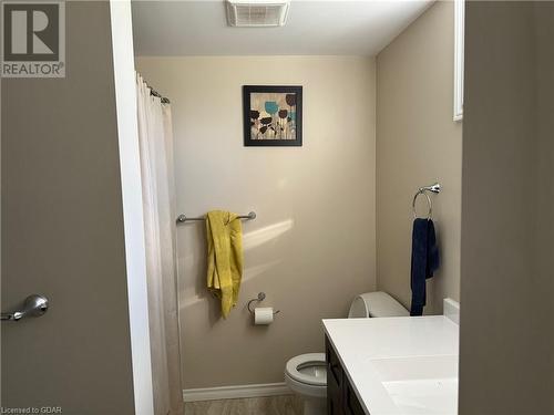 7680 Eighth Line, Guelph, ON - Indoor Photo Showing Bathroom