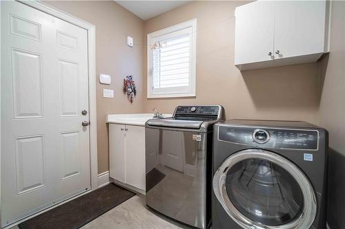 40 Skinner Road, Waterdown, ON - Indoor Photo Showing Laundry Room