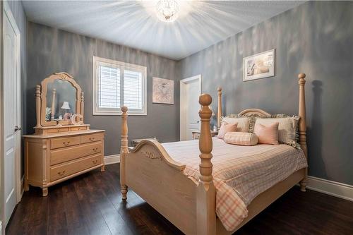 40 Skinner Road, Waterdown, ON - Indoor Photo Showing Bedroom