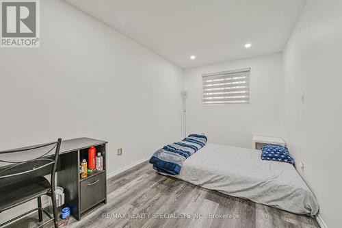 8 Gulliver Cres, Brampton, ON - Indoor Photo Showing Bedroom