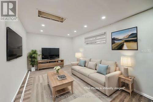 8 Gulliver Crescent, Brampton, ON - Indoor Photo Showing Living Room