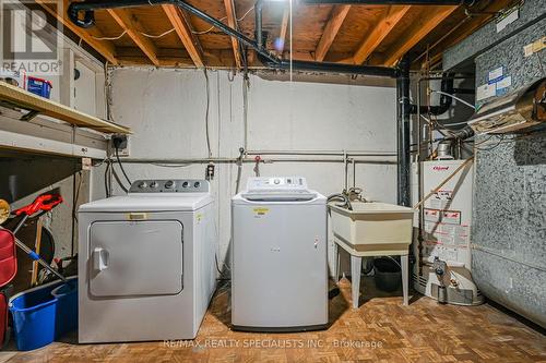 8 Gulliver Cres, Brampton, ON - Indoor Photo Showing Laundry Room