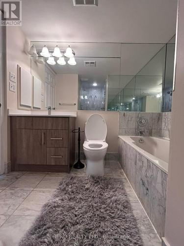 1510 - 22 Hanover Road, Brampton, ON - Indoor Photo Showing Bathroom