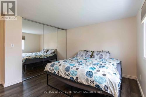 2654 Kinnerton Crescent, Mississauga, ON - Indoor Photo Showing Bedroom