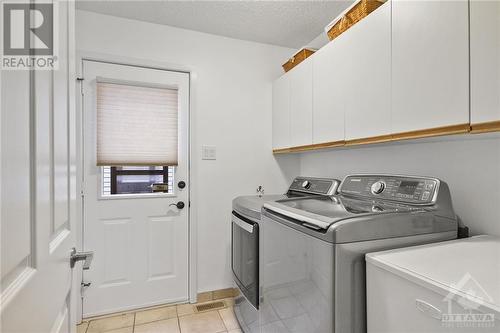 35 Ivylea Street, Ottawa, ON - Indoor Photo Showing Laundry Room