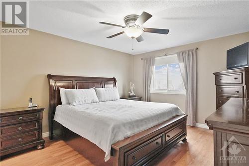 35 Ivylea Street, Ottawa, ON - Indoor Photo Showing Bedroom