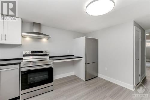 Basement Kitchen - 1 Oakwood Avenue, Ottawa, ON - Indoor Photo Showing Kitchen