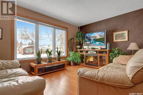 14 Catherwood Crescent, Regina, SK - Indoor Photo Showing Living Room