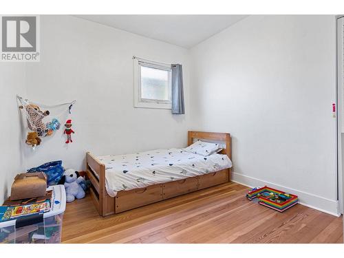807 Coronation Avenue, Kelowna, BC - Indoor Photo Showing Bedroom
