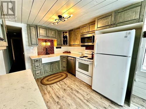 55 Ferguson Bay, Ferguson Bay, SK - Indoor Photo Showing Kitchen