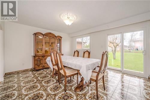 127 Applewood Crescent, Guelph, ON - Indoor Photo Showing Dining Room