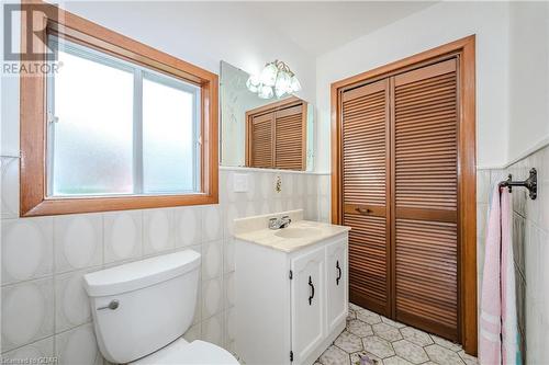 127 Applewood Crescent, Guelph, ON - Indoor Photo Showing Bathroom