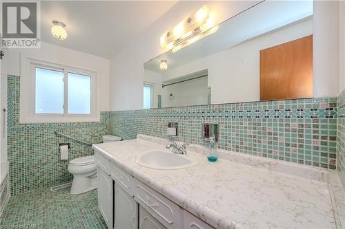 127 Applewood Crescent, Guelph, ON - Indoor Photo Showing Bathroom
