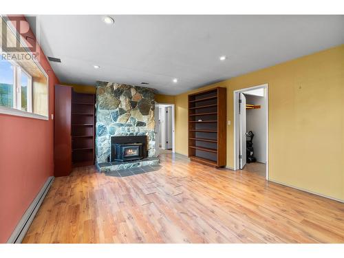 3550 16 Avenue Ne, Salmon Arm, BC - Indoor Photo Showing Other Room With Fireplace