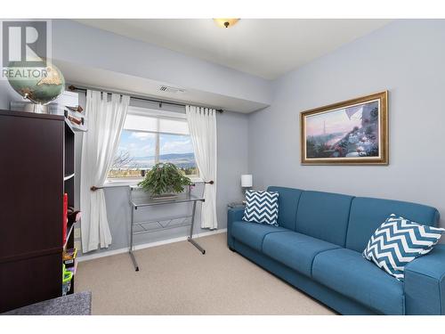 2100 Boucherie Road Unit# 415, West Kelowna, BC - Indoor Photo Showing Living Room