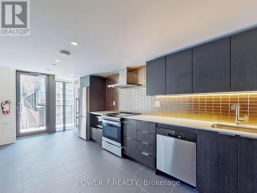 3010 - 955 Bay Street, Toronto, ON - Indoor Photo Showing Kitchen With Stainless Steel Kitchen With Upgraded Kitchen