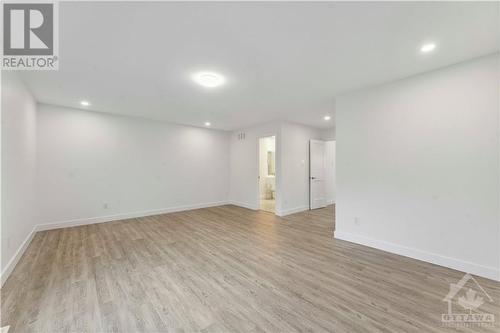 830 Maplewood Avenue, Ottawa, ON - Indoor Photo Showing Other Room
