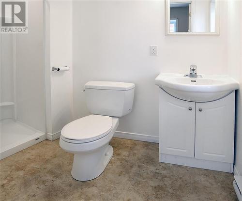 52 Lakeshore Drive, Morrisburg, ON - Indoor Photo Showing Bathroom