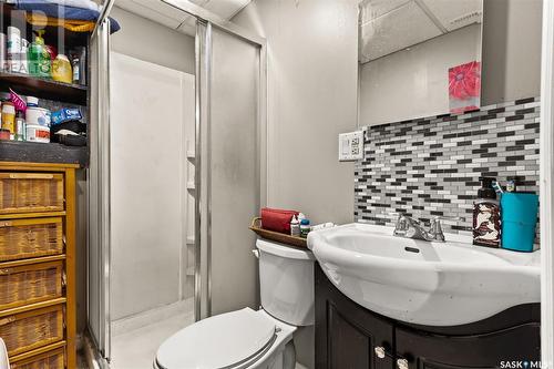 168 Toronto Street, Regina, SK - Indoor Photo Showing Bathroom