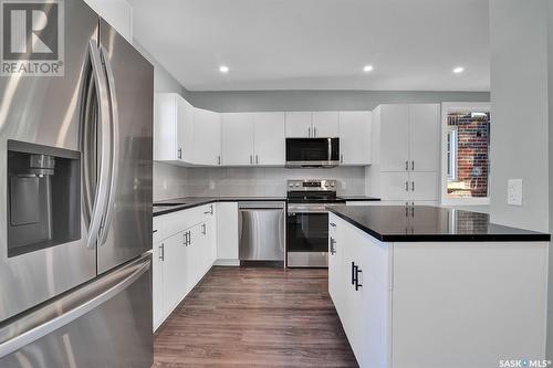 2912 College Avenue, Regina, SK - Indoor Photo Showing Kitchen With Stainless Steel Kitchen With Upgraded Kitchen