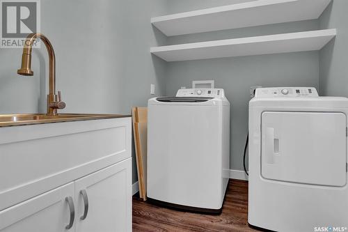 2912 College Avenue, Regina, SK - Indoor Photo Showing Laundry Room