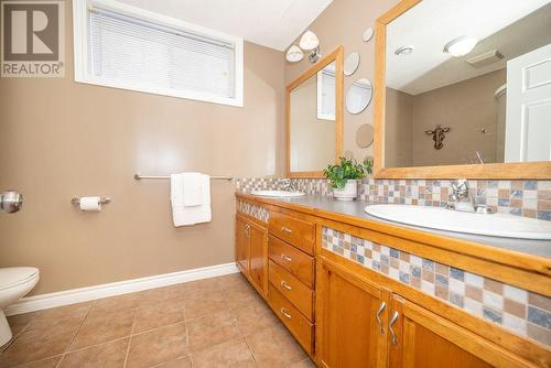 15 Greenwood Road, Deep River, ON - Indoor Photo Showing Bathroom