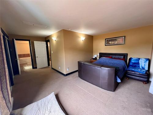 206 Coalmont Road, Princeton, BC - Indoor Photo Showing Bedroom