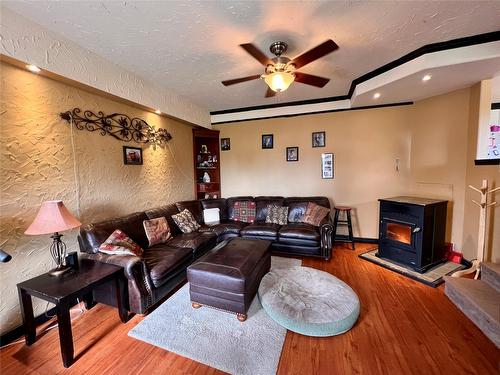 206 Coalmont Road, Princeton, BC - Indoor Photo Showing Living Room With Fireplace