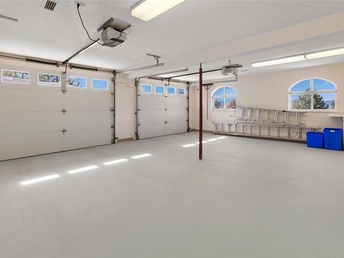 2820 Arawana Road, Naramata, BC - Indoor Photo Showing Garage