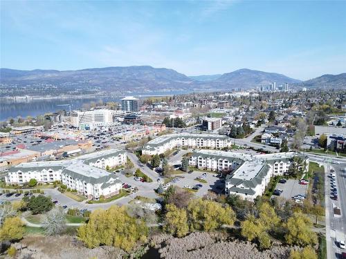215-3160 Casorso Road, Kelowna, BC - Outdoor With View