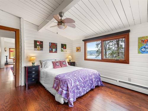 2235 Naramata Road, Naramata, BC - Indoor Photo Showing Bedroom