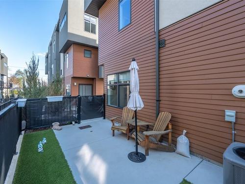 120-388 Eckhardt Avenue, Penticton, BC - Outdoor With Exterior