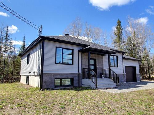 Frontage - 124  - 126 Rue Larouche, Val-D'Or, QC - Outdoor
