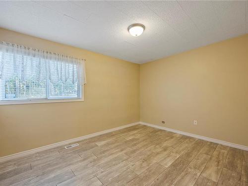 166 Sall Rd, Lake Cowichan, BC - Indoor Photo Showing Other Room