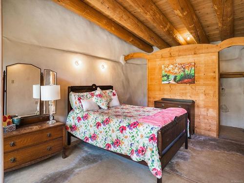 50 Heath Rd, Lasqueti Island, BC - Indoor Photo Showing Bedroom