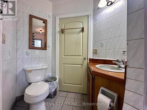 65 Ray Road, Hastings Highlands, ON - Indoor Photo Showing Bathroom