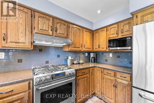 634 Penner St, Niagara-On-The-Lake, ON - Indoor Photo Showing Kitchen