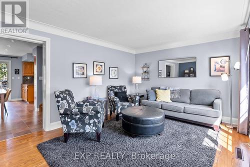 634 Penner St, Niagara-On-The-Lake, ON - Indoor Photo Showing Living Room