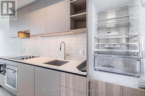 3801 - 55 Mercer Street, Toronto, ON - Indoor Photo Showing Kitchen With Upgraded Kitchen