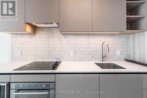 #3801 -55 Mercer St, Toronto, ON - Indoor Photo Showing Kitchen