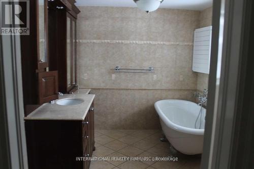 7901 Cochrane Street, Whitby, ON - Indoor Photo Showing Bathroom