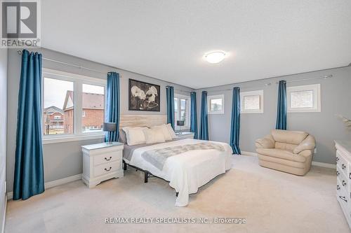 6 Billy Crt, Caledon, ON - Indoor Photo Showing Bedroom