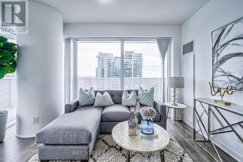 4304 - 88 Harbour Street, Toronto, ON - Indoor Photo Showing Living Room