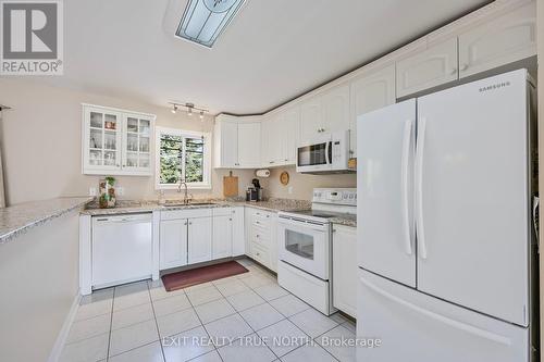 59 Riverdale Drive, Wasaga Beach, ON - Indoor Photo Showing Kitchen