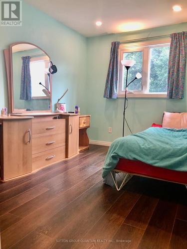 2340 Devon Rd, Oakville, ON - Indoor Photo Showing Bedroom